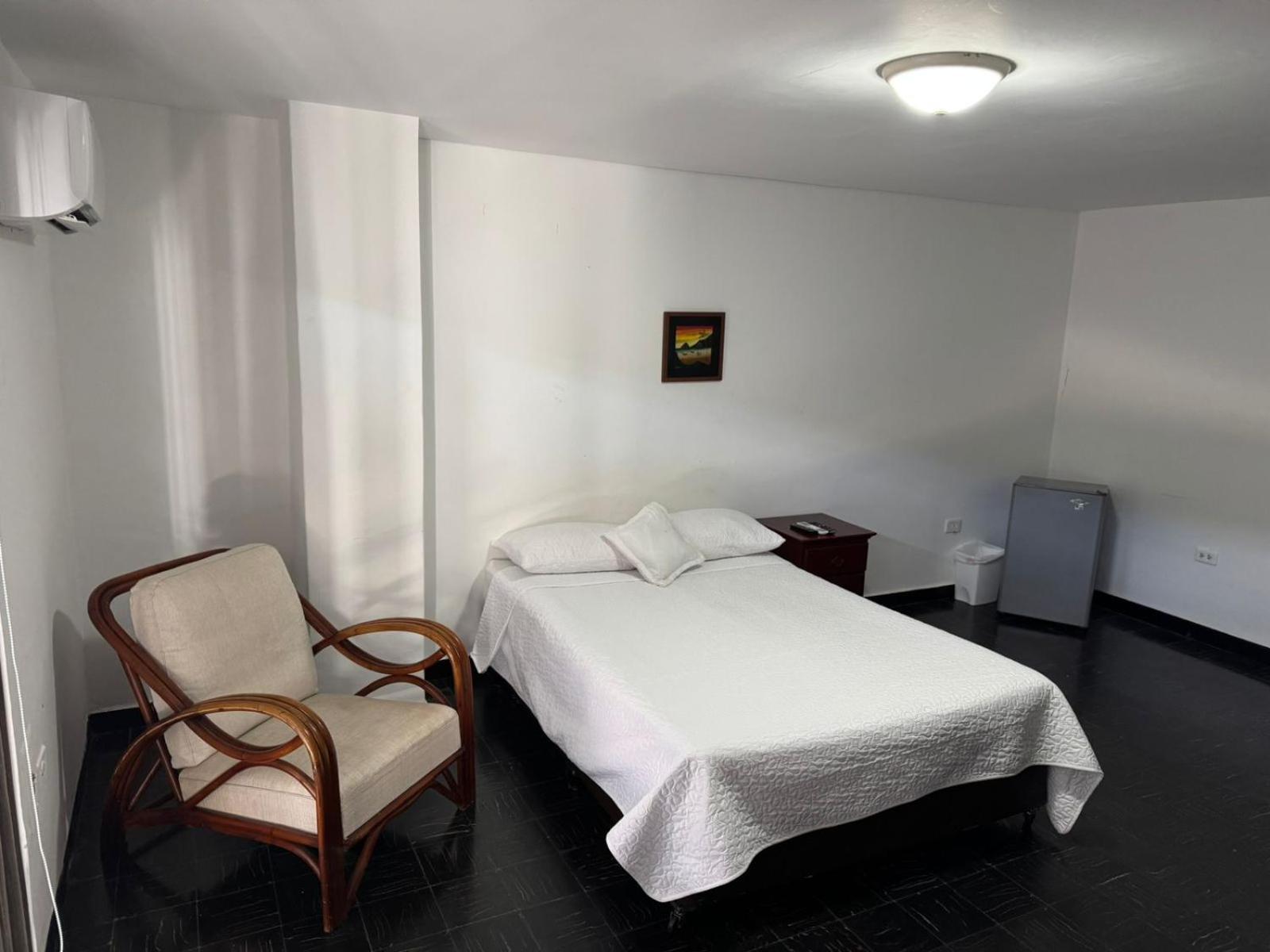 Vallclaire Suites บาร์รังกีญา ภายนอก รูปภาพ